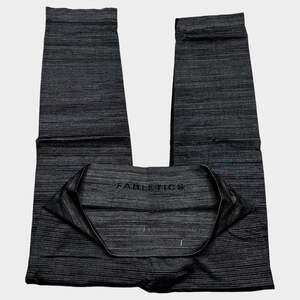 Fabletics seamless cropped 21” reversible Leggings, sz XS